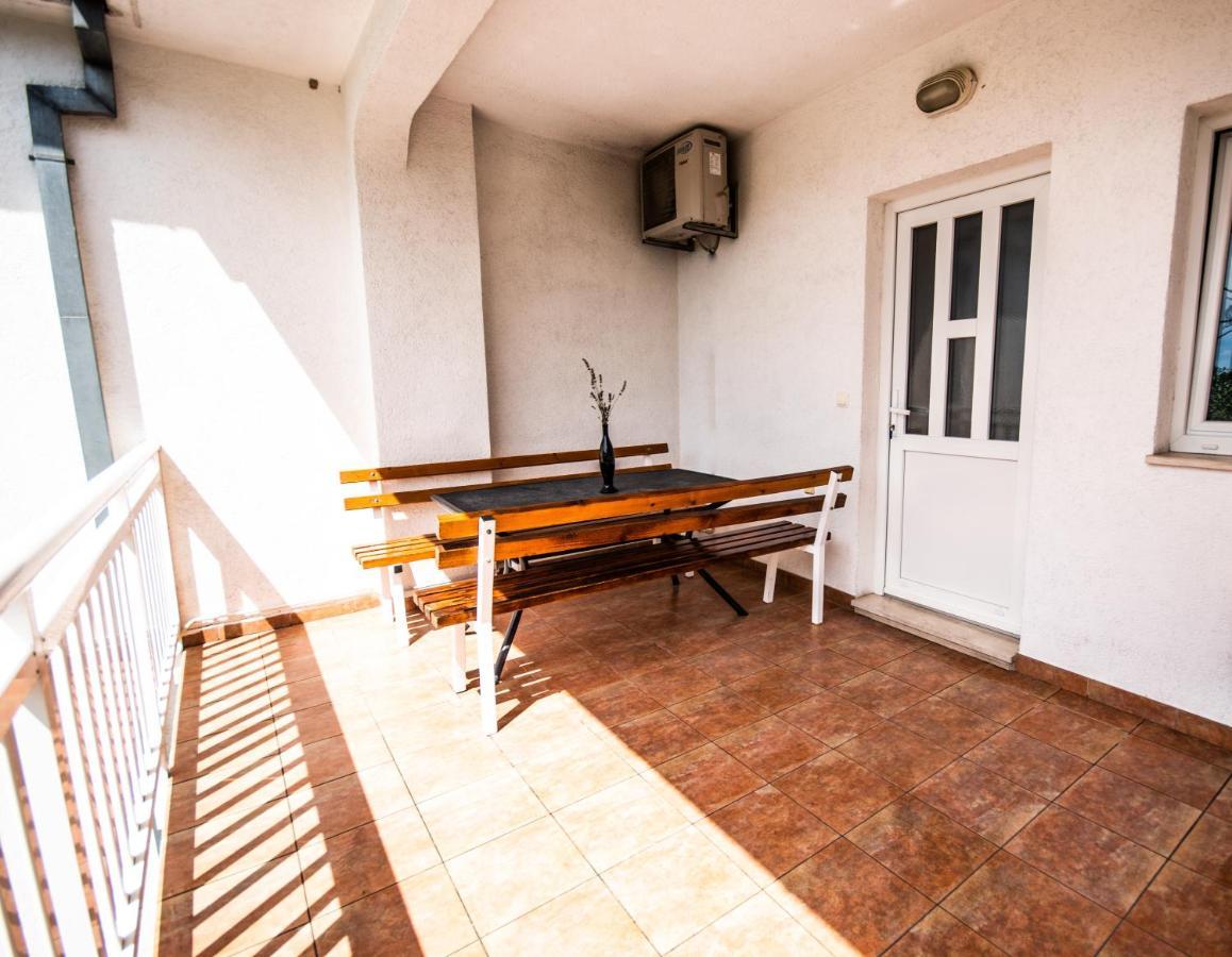 Apartment Franic Подстрана Экстерьер фото